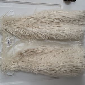 Roommates cream furry vest